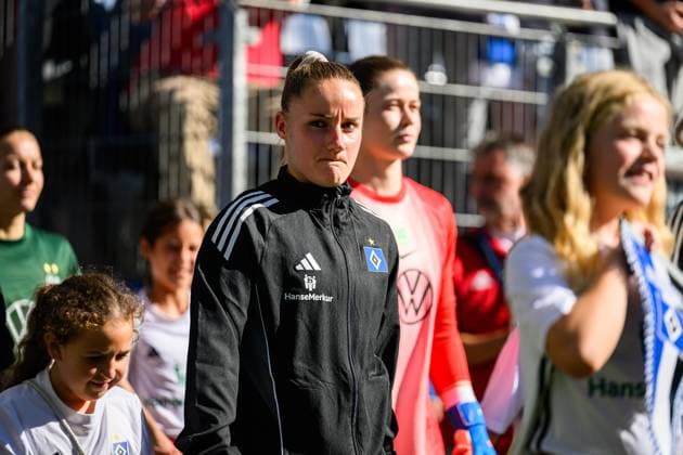 Soccer I Women I Season 2025 2026 I Bundesliga I 1 Matchday I Hamburger SV VfL Wolfsburg I 07 09 2025 Laura Sieger 18, Hamburger SV Hamburg Volksparkstadion Hamburg Germany Copyright: xLobecax xHenningxRohlfsx