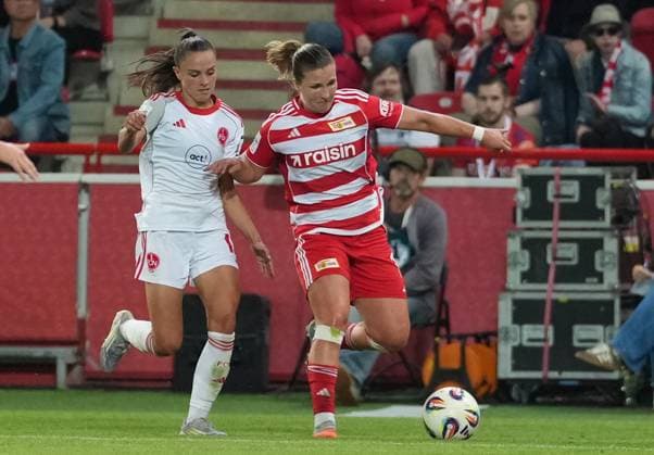 07 09 2025 Soccer Season 2025 2026 1 Google Pixel Women Bundesliga 1 Matchday 1 FC Union Berlin Women FCU 1 FC Nuremberg Women FCN Club Clubwomen ChPr xchxprx from left Sanja Homann 19, 1 FC Nuremberg FCN Dina Orschmann 11, 1 FC Union Berlin
