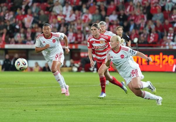 07 09 2025 Soccer Season 2025 2026 1 Google Pixel Women Bundesliga 1 Matchday 1 FC Union Berlin Women FCU 1 FC Nuremberg Women FCN Club Clubwomen ChPr xchxprx from left Clara Fröhlich 5, 1 FC Nuremberg FCN Eileen Campbell 10, 1 FC Union Berlin Aneta Polaskova 26, 1 FC Nuremberg FCN