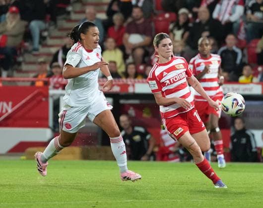 07 09 2025 Soccer Season 2025 2026 1 Google Pixel Women Bundesliga 1 Matchday 1 FC Union Berlin Women FCU 1 FC Nuremberg Women FCN Club Clubwomen ChPr xchxprx from left Clara Fröhlich 5, 1 FC Nuremberg FCN Eileen Campbell 10, 1 FC Union Berlin