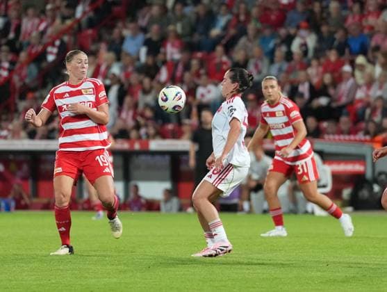 07 09 2025 Soccer Season 2025 2026 1 Google Pixel Women Bundesliga 1 Matchday 1 FC Union Berlin Women FCU 1 FC Nuremberg Women FCN Club Clubwomen ChPr xchxprx from left Samantha Steuerwald 19, 1 FC Union Berlin Jonna Brengel 10, 1 FC Nuremberg FCN Tanja Pawollek 31, 1 FC Union Berlin