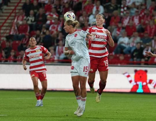 07 09 2025 Soccer Season 2025 2026 1 Google Pixel Women Bundesliga 1 Matchday 1 FC Union Berlin Women FCU 1 FC Nuremberg Women FCN Club Clubwomen ChPr xchxprx from left Athanasia Moraitou 77, 1 FC Union Berlin Oliwia Wos 15, 1 FC Nuremberg FCN Samantha Steuerwald 19, 1 FC Union Berlin
