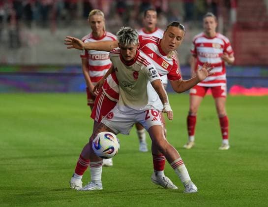 07 09 2025 Soccer Season 2025 2026 1 Google Pixel Women Bundesliga 1 Matchday 1 FC Union Berlin Women FCU 1 FC Nuremberg Women FCN Club Clubwomen ChPr xchxprx Aneta Polaskova 26, 1 FC Nuremberg FCN fends off Tanja Pawollek 31, 1 FC Union Berlin