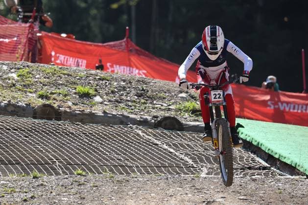 07 09 2025, ChampÃ ry, ChampÃ ry 2025 UCI Mountain Bike World Championships, Nathan Pontvianne FRA during the Men s Downhill Final ChampÃ ry Grand Paradis Valais Switzerland Copyright: xJustPictures.ch FrancescoxMinghettix jp-en-FrMi-MNG_7188