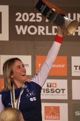 07 09 2025, ChampÃ ry, ChampÃ ry 2025 UCI Mountain Bike World Championships, Myriam Nicole FRA , Silver Medal at the Downhill World Championship during the award ceremony ChampÃ ry Grand Paradis Valais Switzerland Copyright: xJustPictures.ch FrancescoxMinghettix jp-en-FrMi-MNG_8251