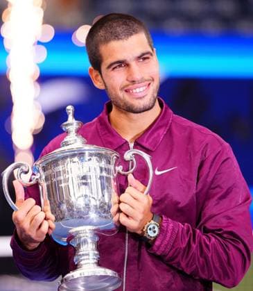 Carlos Alcaraz celebrates winning the Men s Singles title at the US Open 2025 US Open, Day Fifteen, USTA Billie Jean King National Tennis Center, New York, USA - 07 Sept 2025New York USTA Billie Jean King National T New York (NY) United States of America  Copyright: xJavierxGarcia Shutterstockx 15467799aj