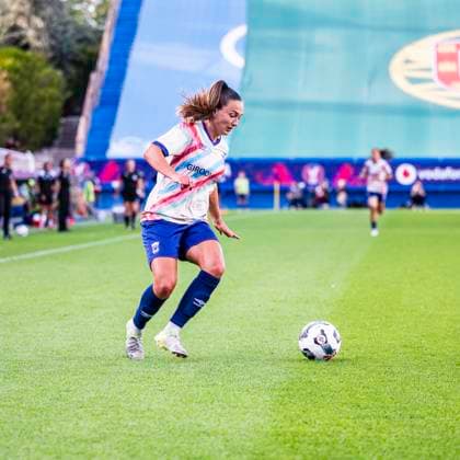 September 7, 2025, Estoril, Lisbon, Portugal: Janaina Weimer of Torreense in control of the ball in another attack, during the the game, between SL Benfica vs Torreense, Vodafone Women s Super Cup 2025, at Anto³nio Coimbra da Mota Stadium, September 7, 2025 Estoril Portugal - ZUMAr200 20250907_zsp_r200_009 Copyright: xNunoxReisinhox