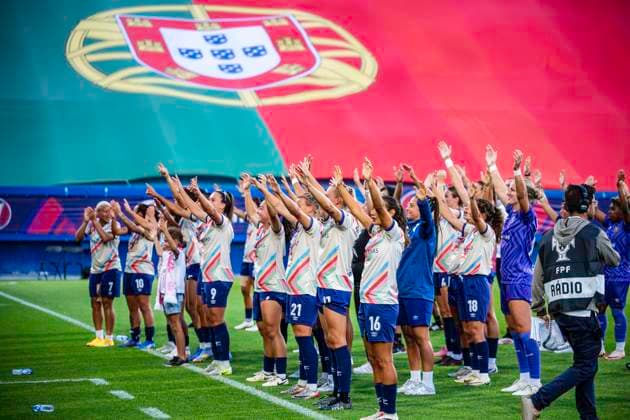September 7, 2025, Estoril, Lisbon, Portugal: Players from the Torreense team celebrate winning the game, between SL Benfica vs Torreense, Vodafone Women s Super Cup 2025, at AntoÂ³nio Coimbra da Mota Stadium, September 7, 2025 Estoril Portugal - ZUMAr200 20250907_zsp_r200_018 Copyright: xNunoxReisinhox