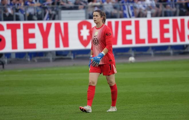 Stina Johannes VfL Wolfsburg disappointed after draw Football, GER, Women, Women, Flyeralarm Womens Bundesliga, Season 2025 2026, Volksparkstadion, Matchday 1 Hamburger SV vs VfL Wolfsburg, 3 3