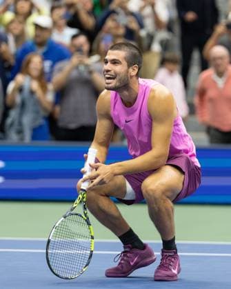 Winner Carlos Alcaraz ESP cheers after the victory, cheers, joy, emotion, Mens Singles, Men s Singles, Final, Final, US Open Championships 2025, USTA Billie Jean King National Tennis Center, Flushing Meadows, New York, USA Copyright: xJuergenxHasenkopfx