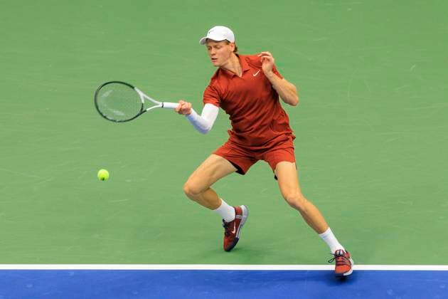 September 7, 2025, Flushing Meadows, New York, USA: Jannik Sinner hits a forehand return during his US Open MenÃ¢â‚¬â ¢s Final match against Carlos Alcaraz on Day 15 of the 2025 US Open at USTA Billie Jean King National Tennis Center on Sunday September 7, 2025 in the Flushing neighborhood of the Queens borough of New York City. JAVIER ROJAS PI Flushing Meadows USA - ZUMAp124 20250907_zaa_p124_043 Copyright: xJavierxRojasx