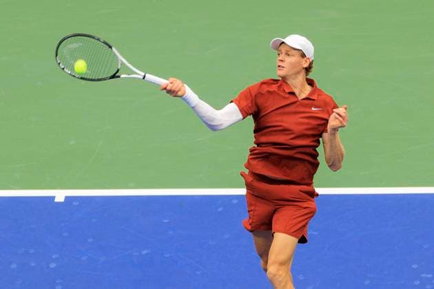 September 7, 2025, Flushing Meadows, New York, USA: Jannik Sinner hits a forehand volley during his US Open MenÃ¢â‚¬â ¢s Final match against Carlos Alcaraz on Day 15 of the 2025 US Open at USTA Billie Jean King National Tennis Center on Sunday September 7, 2025 in the Flushing neighborhood of the Queens borough of New York City. JAVIER ROJAS PI Flushing Meadows USA - ZUMAp124 20250907_zaa_p124_045 Copyright: xJavierxRojasx