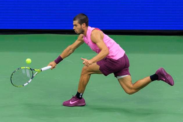 September 7, 2025, Flushing Meadows, New York, USA: Carlos Alcaraz hits a forehand during his US Open MenÃ¢â‚¬â ¢s Final match against Jannik Sinner on Day 15 of the 2025 US Open at USTA Billie Jean King National Tennis Center on Sunday September 7, 2025 in the Flushing neighborhood of the Queens borough of New York City. JAVIER ROJAS PI Flushing Meadows USA - ZUMAp124 20250907_zaa_p124_052 Copyright: xJavierxRojasx