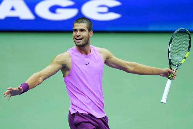 (250908) -- NEW YORK, Sept. 8, 2025 -- Carlos Alcaraz of Spain celebrates after winning the men s singles final match between Carlos Alcaraz of Spain and Jannik Sinner of Italy at the 2025 US Open tennis championships in New York, the United States, Sept. 7, 2025. ) (SP)U.S.-NEW YORK-TENNIS-US OPEN-MEN S SINGLES-FINAL WuxXiaoling 