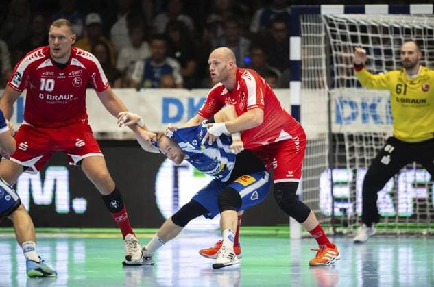 DAIKIN HBL HANDBALL MEN 1 BL 3 GAME DAY THSV EISENACH MT MELSUNGEN FOR EDITORIAL PURPOSES ONLY EDITORIAL USE ONLY p 07 09 2025 Eisenach DAIKIN HBL Handball 1 Bundesliga Men Season 2025 2026 3 Matchday Werner Assmann Halle ThSV Eisenach MT Melsungen in photo Peter Walz 14 ThSV Eisenach in duel with Dainis Kristopans 10 MT Melsungen and Arnar Freyr Arnarsson 21 MT Melsungen Germany Thuringia Eisenach Copyright SaschaxFromm Copyright: SaschaxFromm doc82arr1h8j9un0jge7py ,EDITORIAL USE ONLY Copyright: SaschaxFromm