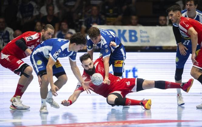 DAIKIN HBL HANDBALL MEN 1 BL 3 GAME DAY THSV EISENACH MT MELSUNGEN FOR EDITORIAL PURPOSES ONLY p 07 09 2025 Eisenach DAIKIN HBL Handball 1 Bundesliga Men Season 2025 2026 3 Matchday Werner Assmann Halle ThSV Eisenach MT Melsungen in photo Ruben Marchan 2 MT Melsungen in duel with Stephan Seitz 44 ThSV Eisenach and Gian Attenhofer 11 ThSV Eisenach Germany Thuringia Eisenach Copyright SaschaxFromm Copyright: SaschaxFromm doc82arr3wttlj1b6j9sfnn ,EDITORIAL USE ONLY Copyright: SaschaxFromm