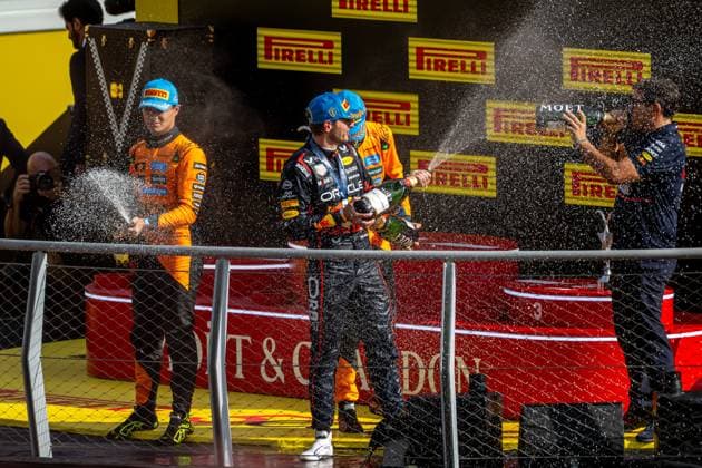 Italian Grand Prix - Race day - Monza Circuit MONZA CIRCUIT, ITALY - SEPTEMBER 07: Max Verstappen, Red Bull Racing RB21 from Netherlands during the Italian Grand Prix at Monza Circuit on Sunday September 07, 2025 in Monza, Italy (Photo by Michael Potts BSR Agency) Content not available for redistribution in The Netherlands directly or indirectly through any third parties. Copyright: xBSRxAgencyx