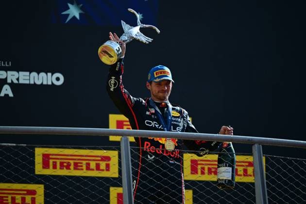 F1 Grand Prix of Italy Max Verstappen of Red Bull Racing Honda celebrates on the podium after the race of the Italian GP, the 16th round of the Formula 1 World Championship, WM, Weltmeisterschaft in Autodromo Nazionale di Monza, Monza, Lombardy, Italy, on September 7, 2025. Monza Lombardy Italy  Copyright: xAndreaxDiodatox originalFilename:diodato-formula1250907_npsOV.jpg