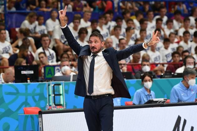 Foto Claudio Grassi LaPresse 03 Settembre 2022 - Assago, Italia - basket - Grecia vs Italia - Campionato europeo di pallacanestro EuroBasket 2022 - Mediolanum Forum. Nella foto: Gianmarco Pozzecco (head coach Italy) September 03, 2022 Assago, Italy - sport, basketball - Greece vs Italy - European Basketball Championship EuroBasket 2022- Mediolanum Forum. In the pic: Gianmarco Pozzecco (head coach Italy)  Copyright: xClaudioxGrassi LaPressex