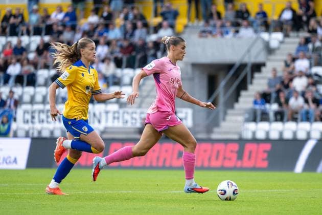 Selina Cerci TSG Hoffenheim, 29 scores the goal to 0 1, GER, TSG 1899 Hoffenheim vs FC Carl Zeiss Jena, Football Google Pixel Women Bundesliga, 1 Matchday, Season 2025 2026, 08 09 2025 DFB regulations prohibit any use of photographs as image sequences and or quasi video GER, TSG 1899 Hoffenheim vs FC Carl Zeiss Jena, Football Google Pixel Women Bundesliga, 1 Matchday, Season 2025 2026, 08 09 2025 Jena Copyright: xEibner-Pressefoto Memmlerx EP_MMR