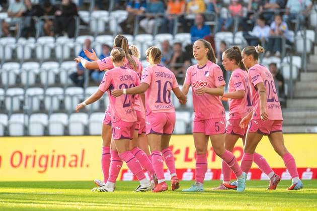 Laura Gloning TSG Hoffenheim, 20 , Dominika Grabowska TSG Hoffenheim, 16 , Jamilla Rankin TSG Hoffenheim, 05 , Valesca Ampoorter TSG Hoffenheim, 18 , Selina Cerci TSG Hoffenheim, 29 celebrate the goal for 1 2, GER, TSG 1899 Hoffenheim vs FC Carl Zeiss Jena, Fußball Google Pixel Frauen Bundesliga, 1 Spieltag, Saison 2025 2026, 08 09 2025 DFB regulations prohibit any use of photographs as image sequences and or quasi video GER, TSG 1899 Hoffenheim vs FC Carl Zeiss Jena, Fußball Google Pixel Frauen Bundesliga, 1 Spieltag, Saison 2025 2026, 08 09 2025 Jena Copyright: xEibner-Pressefoto Memmlerx EP_MMR