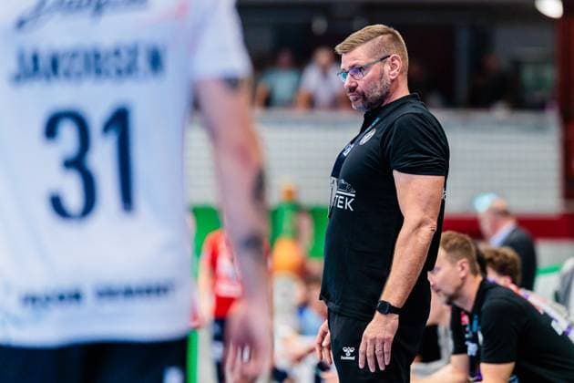 Aaron Ziercke GWD Minden, Coach is disappointed dissatisfied GER, GWD Minden vs SG Flensburg Handewitt, Handball, 1 Bundesliga, Matchday 3, Season 2025 2026, 08 09 2025 GER, GWD Minden vs SG Flensburg Handewitt, Handball, 1 Bundesliga, Matchday 3, Season 2025 2026, 08 09 2025 Luebbecke Copyright: xEibner-Pressefoto JanxRollingerx EP_JSK