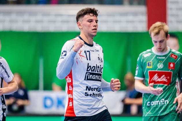 Marko Grgic SG Flensburg Handewitt, 17 cheers after scoring goal GER, GWD Minden vs SG Flensburg Handewitt, Handball, 1 Bundesliga, Matchday 3, Season 2025 2026, 08 09 2025 GER, GWD Minden vs SG Flensburg Handewitt, Handball, 1 Bundesliga, Matchday 3, Season 2025 2026, 08 09 2025 Luebbecke Copyright: xEibner-Pressefoto JanxRollingerx EP_JSK