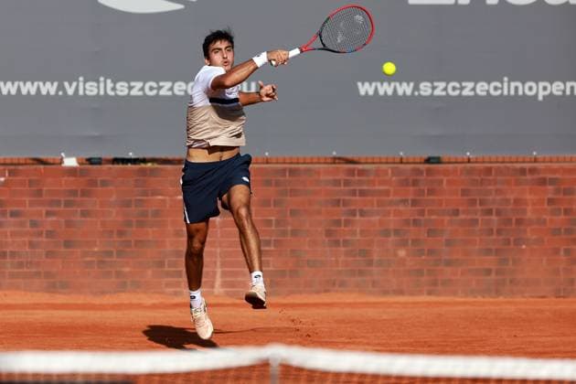 SZCZECIN, 08.09.2025 TURNIEJ TENISA ZIEMNEGO ATP, Tennis Herren CHALLENGER INVEST IN SZCZECIN OPEN 2025 NZ ROMAN ANDRES BURRUCHAGA FOT. KRZYSZTOF CICHOMSKI NEWSPIX.PL --- newspix.pl 