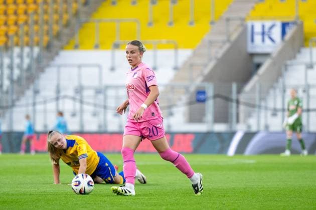Laura Gloning TSG Hoffenheim, 20 on the ball, GER, TSG 1899 Hoffenheim vs FC Carl Zeiss Jena, Football Google Pixel Frauen Bundesliga, 1 Spieltag, Saison 2025 2026, 08 09 2025 DFB regulations prohibit any use of photographs as image sequences and or quasi video GER, TSG 1899 Hoffenheim vs FC Carl Zeiss Jena, Football Google Pixel Frauen Bundesliga, 1 Spieltag, Saison 2025 2026, 08 09 2025 Jena Copyright: xEibner-Pressefoto Memmlerx EP_MMR