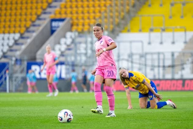 Laura Gloning TSG Hoffenheim, 20 on the ball, GER, TSG 1899 Hoffenheim vs FC Carl Zeiss Jena, Football Google Pixel Frauen Bundesliga, 1 Spieltag, Saison 2025 2026, 08 09 2025 DFB regulations prohibit any use of photographs as image sequences and or quasi video GER, TSG 1899 Hoffenheim vs FC Carl Zeiss Jena, Football Google Pixel Frauen Bundesliga, 1 Spieltag, Saison 2025 2026, 08 09 2025 Jena Copyright: xEibner-Pressefoto Memmlerx EP_MMR