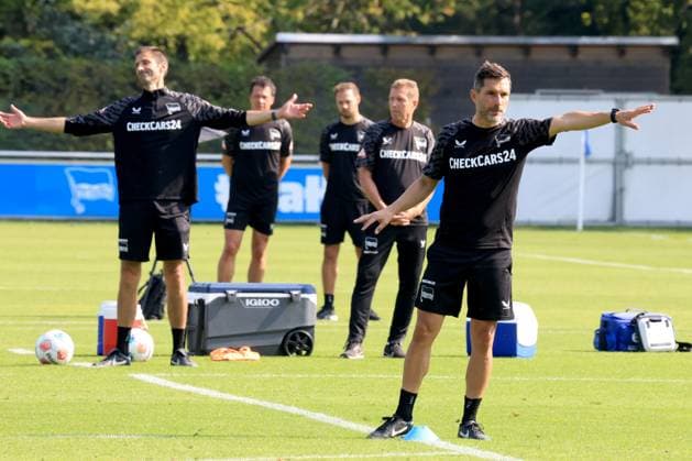 DEU, DFL, 2 FBL Hertha BSC, Training, 09 09 2025, Sportforum, Berlin, DEU, DFL, 2 FBL Hertha BSC, Training, im Bild Cheftrainer Stefan Leitl Hertha BSC Berlin , Co Trainer Andre Mijatovic Hertha BSC Berlin DFL regulations prohibit any use of Photographs as image sequences and or quasi video nordphotoxGmbHx xEngler nph00076