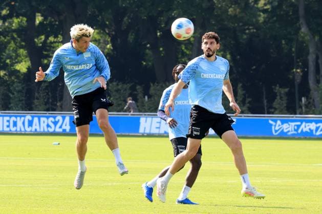 DEU, DFL, 2 FBL Hertha BSC, Training, 09 09 2025, Sportforum, Berlin, DEU, DFL, 2 FBL Hertha BSC, Training, im Bild Dawid Kownacki Hertha BSC Berlin 9 , Agustn Rogel Hertha BSC Berlin 3 DFL regulations prohibit any use of Photographs as image sequences and or quasi video nordphotoxGmbHx xEngler nph00076