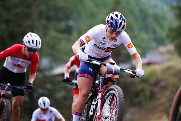 2025 UCI Mountain Bike World Championships Picture by Ed Sykes SWpix.com - 08 09 2025 - Cycling - 2025 UCI Mountain Bike World Championships - Cross-country Short Track - Zermatt, Valais, Switzerland - Women Elite Final - Evie Richards (Great Britain) Copyright: x xSWpix.comx(t axPhotographyxHubxLtd)xEdxSykes SWpix.comx SWP-3030-3066
