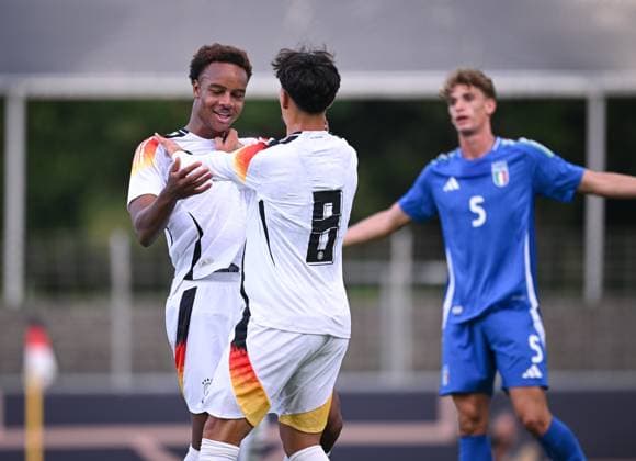 Soccer U 20 Test Laenderspiel in Reutlingen 09 09 2025 Germany Italy JUBEL Germany Goalscorer to 1 0 Assan Ouedraogo left and Laurin Ulrich center