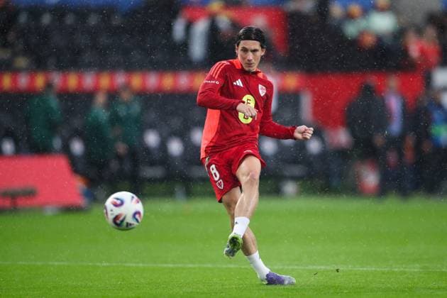 Swansea, Wales, 9th September 2025. Harry Wilson of Wales during the pre-game warm up ahead of the Wales vs Canada International Friendly, Länderspiel, Nationalmannschaft match at the Swansea.Com Stadium, Swansea. Picture credit should read: Gareth Evans Sportimage EDITORIAL USE ONLY. No use with unauthorised audio, video, data, fixture lists, club league logos or live services. Online in-match use limited to 120 images, no video emulation. No use in betting, games or single club league player publications. SPI_012_GE_WAL_CAN SPI-4116-0012