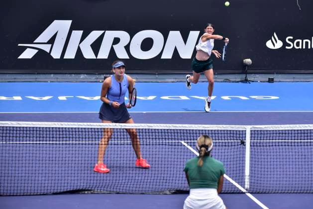 WTA GUADALAJARA 250 OPEN WTA GUADALAJARA 250 OPEN BARTUNKOVA KASINTSEVA SANTAMARIA TANG 09092025 GUADALAJARA, JALISCO Action photo of Nikola Bartunkova and Victoria Jimenez Kasintseva during day 2 the WTA Guadalajara 250 Open, held at the Centro Panamericano de Tenis of Guadalajara, Jalisco, Mexico Action photo of Nikola Bartunkova and Victoria Jimenez Kasintseva during day 2 of the WTA Guadalajara 250 Open, held at the Centro Panamericano de Tenis of Guadalajara, Jalisco, Mexico PHOTO BY IMAGENSHOP AGENCIA FOTOGRAFICA GUADALAJARA JALISCO MEXICO Copyright: xIMAGENSHOPxAGENCIAxFOTOGRAFICAx