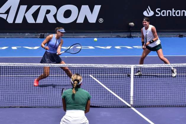 WTA GUADALAJARA 250 OPEN WTA GUADALAJARA 250 OPEN BARTUNKOVA KASINTSEVA SANTAMARIA TANG 09092025 GUADALAJARA, JALISCO Action photo of Nikola Bartunkova and Victoria Jimenez Kasintseva during day 2 the WTA Guadalajara 250 Open, held at the Centro Panamericano de Tenis of Guadalajara, Jalisco, Mexico Action photo of Nikola Bartunkova and Victoria Jimenez Kasintseva during day 2 of the WTA Guadalajara 250 Open, held at the Centro Panamericano de Tenis of Guadalajara, Jalisco, Mexico PHOTO BY IMAGENSHOP AGENCIA FOTOGRAFICA GUADALAJARA JALISCO MEXICO Copyright: xIMAGENSHOPxAGENCIAxFOTOGRAFICAx