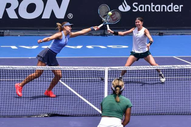 WTA GUADALAJARA 250 OPEN WTA GUADALAJARA 250 OPEN BARTUNKOVA KASINTSEVA SANTAMARIA TANG 09092025 GUADALAJARA, JALISCO Action photo of Nikola Bartunkova and Victoria Jimenez Kasintseva during day 2 the WTA Guadalajara 250 Open, held at the Centro Panamericano de Tenis of Guadalajara, Jalisco, Mexico Action photo of Nikola Bartunkova and Victoria Jimenez Kasintseva during day 2 of the WTA Guadalajara 250 Open, held at the Centro Panamericano de Tenis of Guadalajara, Jalisco, Mexico PHOTO BY IMAGENSHOP AGENCIA FOTOGRAFICA GUADALAJARA JALISCO MEXICO Copyright: xIMAGENSHOPxAGENCIAxFOTOGRAFICAx