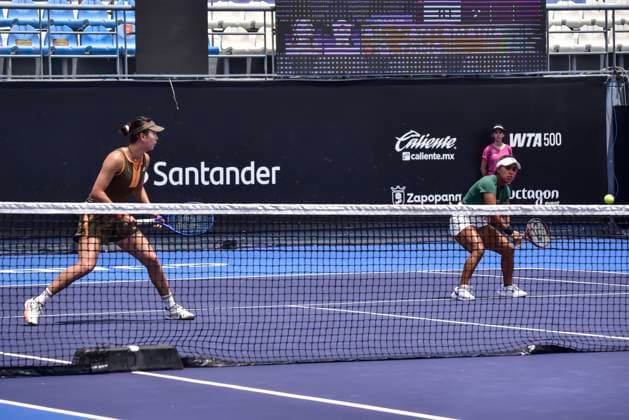 WTA GUADALAJARA 250 OPEN WTA GUADALAJARA 250 OPEN BARTUNKOVA KASINTSEVA SANTAMARIA TANG 09092025 GUADALAJARA, JALISCO Action photo of Sabrina Santamaria and Quianhui Tang, during day 2 the WTA Guadalajara 250 Open, held at the Centro Panamericano de Tenis of Guadalajara, Jalisco, Mexico Action photo of Sabrina Santamaria and Quianhi Tang, during day 2 the WTA Guadalajara 250 Open, held at the Centro Panamericano de Tenis of Guadalajara, Jalisco, Mexico PHOTO BY IMAGENSHOP AGENCIA FOTOGRAFICA GUADALAJARA JALISCO MEXICO Copyright: xIMAGENSHOPxAGENCIAxFOTOGRAFICAx