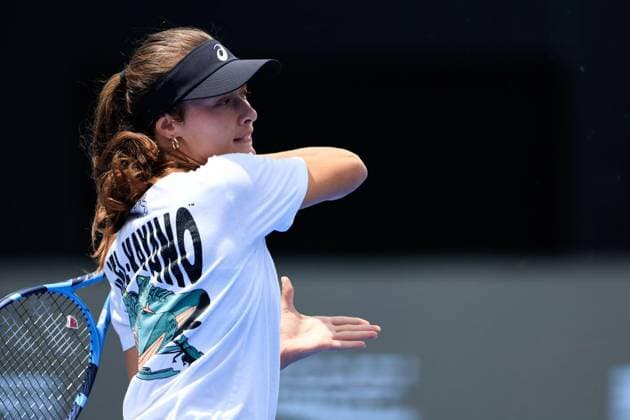WTA GUADALAJARA 250 OPEN WTA GUADALAJARA 250 OPEN ZEYNEP SONMEZ TRAINING SESSION 09092025 GUADALAJARA, JALISCO Action photo of Zeynep Sonmez of Turkey, during a training session at the Centro Panamericano de Tenis, venue of the WTA Guadalajara 250 Open at Guadalajara, Jalisco, Mexico Action photo of Zeynep Sonmez of Turkey, during a training session at the Centro Panameericano de Tenis, venue of the WTA Guadalajara 250 Open at Guadalajara, Jalisco, Mexico GUADALAJARA JALISCO MEXICO Copyright: xIMAGENSHOPxAGENCIAxFOTOGRAFICAx