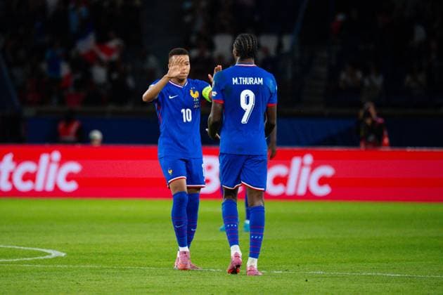 FOOTBALL : France vs Islande - Paris - 09 09 2025 Kylian Mbappe ( 10 - France ) celebrates with Marcus Thuram ( 9 - France ) during the European Qualifying round match between France and Iceland at Parc des Princes on September 09, 2025 in Paris, France. ( Photo by Federico Pestellini PsnewZ ) - Parc des PrincesFrance  Copyright: xFedericoxPestellinix