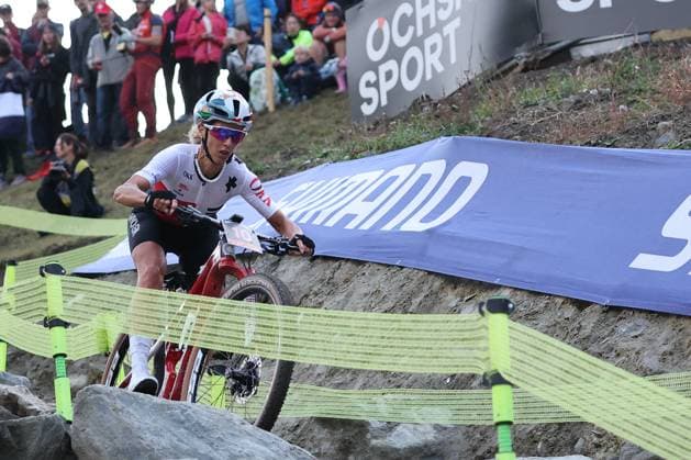 09 09 2025, Zermatt, Valais 2025 UCI Mountain Bike World Championships, Jolanda Neff 10 SUI during the Cross Country Short Track Elite Women Final Zermatt Zermatt Valais Switzerland Copyright: xJustPictures.ch FrancescoxMinghettix jp-en-FrMi-MNG_6014