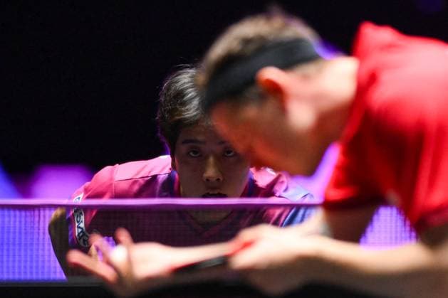Sport Bilder des Tages (250910) -- MACAO, Sept. 10, 2025 -- Shinozuka Hiroto of Japan competes during the men s singles round of 32 match against Jonathan Groth of Denmark at the 2025 World Table tennis, Tischtennis (WTT) Champions Macao in Macao, south China, Sept. 10, 2025. ) (SP)CHINA-MACAO-TABLE TENNIS-WTT-MEN S SINGLES (CN) CheongxKamxKa 