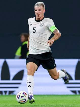 Finn Jeltsch Germany controls the ball, UEFA Under21 Championship 2027 Qualification Group F, Germany U21 vs Latvia U21, Ostseestadion on September 09, 2025 in Rostock, Germany Photo by Marco Steinbrenner DeFodi Images Finn Jeltsch Germany controls the ball, UEFA Under21 Championship 2027 Qualification Group F, Germany U21 vs Latvia U21, Ostseestadion, September 9, 2025 in Rostock, Germany Photo by Marco Steinbrenner DeFodi Images