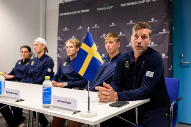 250910 Team captain Simon Aspelin during a press conference with Team Sweden on September 10, 2025 in Gothenburg Photo Carl Sandin BILDBYRAN kod CS CS0766 tennis davis cup presskonferens press conference sweden bbeng  Copyright: CARLxSANDIN BB250910CS016
