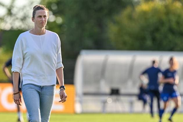 20250906 AA GENT VS CLUB YLA Headcoach Heleen Jaques of KAA Gent ladies pictured before a female soccer game between AA Gent Ladies and Club Brugge YLA on the 1st matchday of the 2025-2026 season of Belgian Lotto Womens Super League , on Saturday 6 September 2025 in Merelbeke , Belgium . PHOTO SPORTPIX Stijn Audooren Merelbeke Sportpark Molenkouter Oost-Vlaanderen Belgium  Copyright: xSportpix.bex xStijnxAudoorenxStijnxAudoorenx