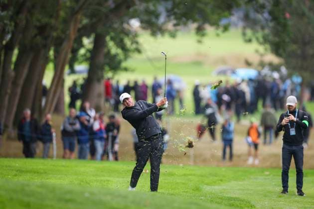 BMW PGA, Golf Herren Championship Pro-Am Brooks Koepka (USA) plays a shot from the rough during the BMW PGA Championship Pro-Am day at the Wentworth Golf Club, Virginia Water, England, United Kingdom on 10 September 2025 Credit: Phil Duncan Every Second Media Editorial use only. All images are copyright Every Second Media Limited. No images may be reproduced without prior permission. Copyright: xIMAGO EveryxSecondxMediax ESM-1577-0015 PhilxDuncanx xEveryxSecondxMediax