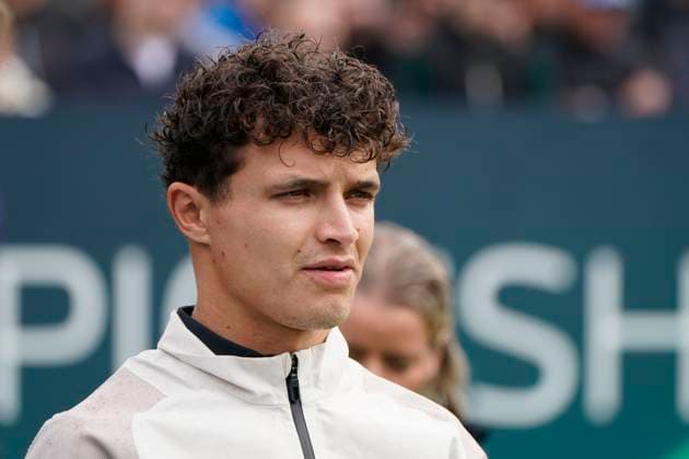 BMW PGA, Golf Herren 2025 Lando Norris Formula 1 F1 driver for McLaren Racing Team In action on Pro Am day at The BMW PGA, Wentworth (West) GC, Virginia Water, Surrey, England. UK 10th September 20025 Copyright: xMarkxNewcombex