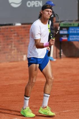 SZCZECIN, 10.09.2025 TURNIEJ TENISA ZIEMNEGO ATP, Tennis Herren CHALLENGER INVEST IN SZCZECIN OPEN 2025 NZ HYNEK BARTON GESTYKULUJE PO WYGRANIU GEMA HYNEK BARTON GESTURES AFTER WINNING THE GAME FOT. KRZYSZTOF CICHOMSKI NEWSPIX.PL --- newspix.pl POLAND OUT! 
