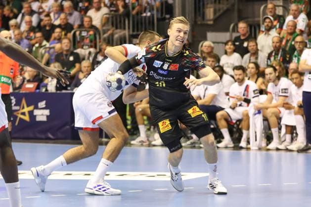 10 09 2025, xgox, Handball, EHF Champions League, SC Magdeburg Paris Saint Germain v l Gisli Thorgeir Kristjansson Magdeburg, 10 throws goal, goal scorer, scores goal, scores the goal Magdeburg